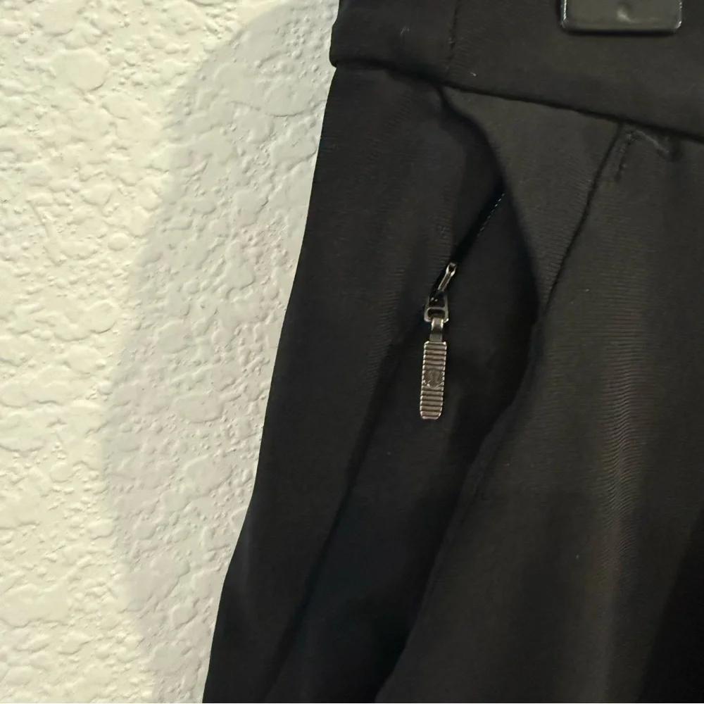 Lululemon- Black Essential High/Rise Trouser - Size 6